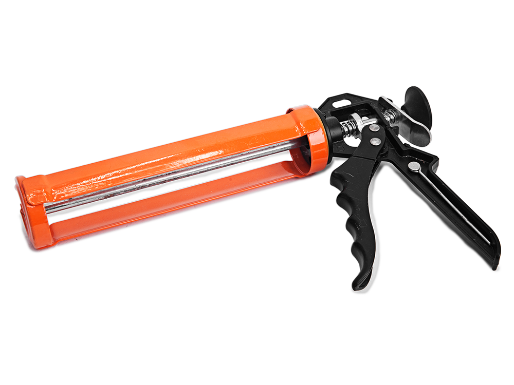 Каковы меры предосторожности при работе с пистолетом для чеканки?